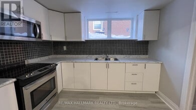 Building Photo - 76 Shendale Dr