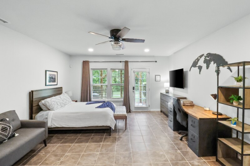 Foto principal - 100 Stratford Lakes Dr