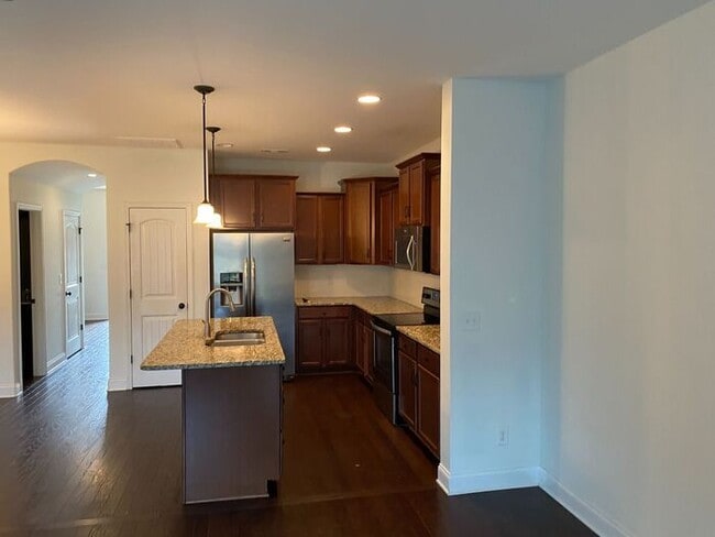 Building Photo - 3/2.5 Townhome in TollGate Village!