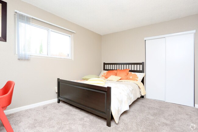 2HAB 1BA-777 ft² - Vantage