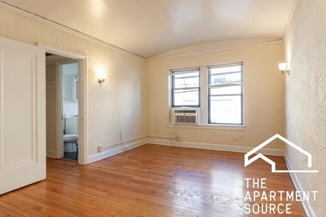Foto del edificio - 536 W Arlington Pl