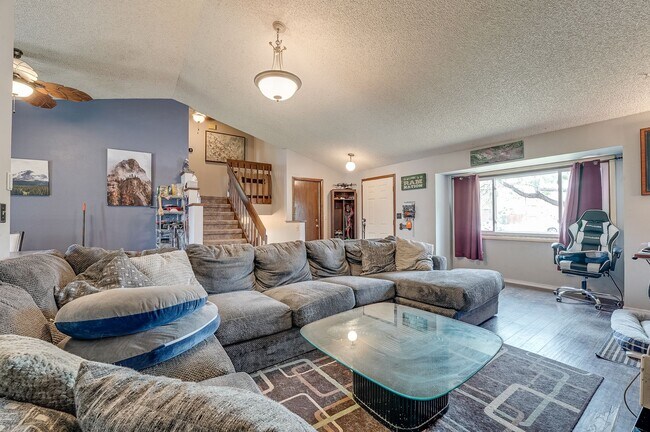 Foto del edificio - 3 bed, 2 bath Tri-Level in Brown Farm Subdivision