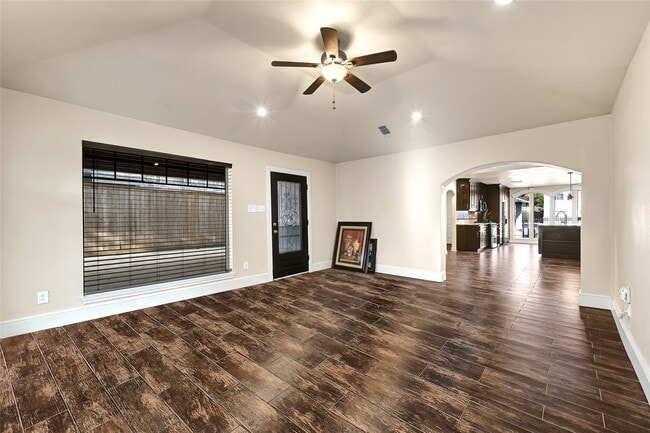 Foto del edificio - 10519 Pleasanton Dr