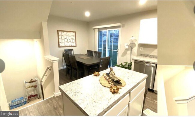 Foto del edificio - 4 Azalea Cir