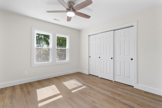 Foto del edificio - 4071 N College Ave