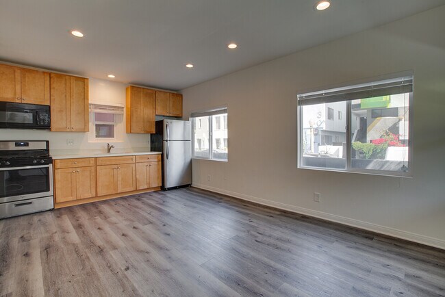 Living Room - 25 Horizon Ave