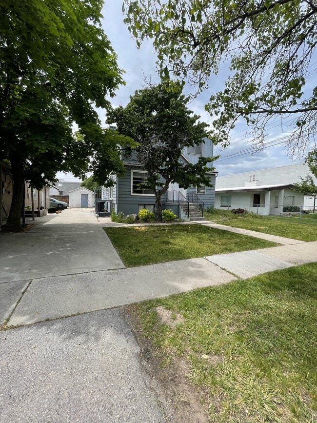 Building Photo - 580 S 300 W