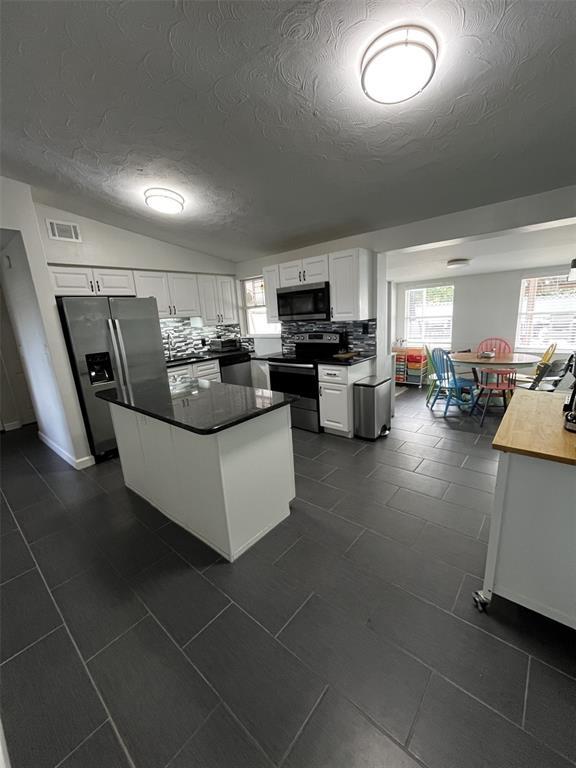 Foto del edificio - 11128 116th St