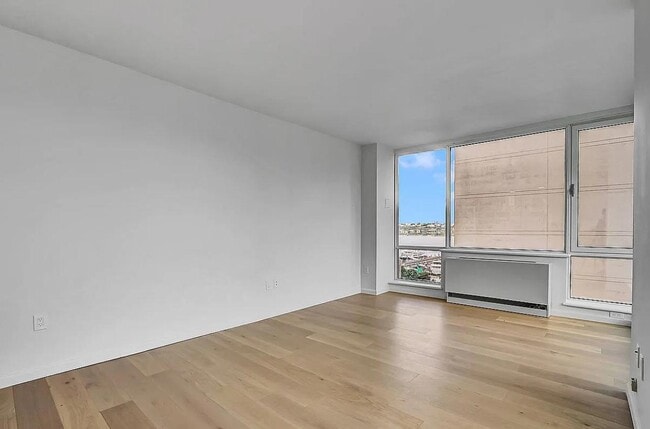 Building Photo - 635 W 42nd St