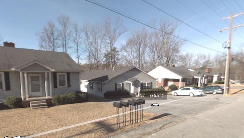 Primary Photo - 103-107 White Oak Dr