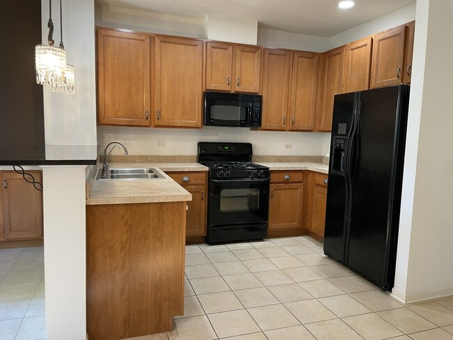 Building Photo - 5611 Wildspring Dr