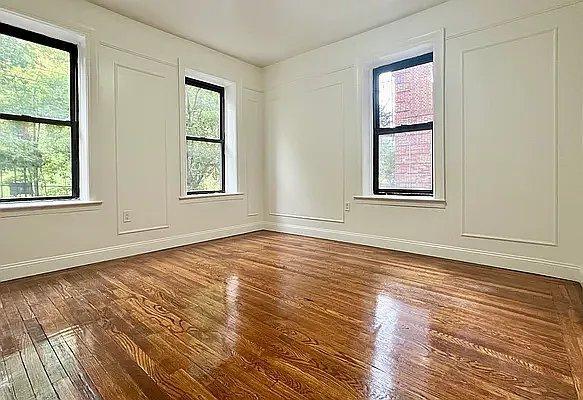 Foto principal - 2 bedroom in Bronx NY 10465
