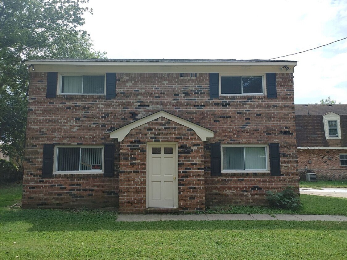 Primary Photo - 7920 Thompson Rd