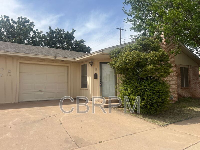 Primary Photo - 4702 66th St