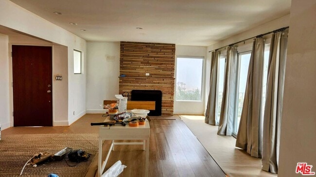 Building Photo - 7008 Vista Del Mar Ln