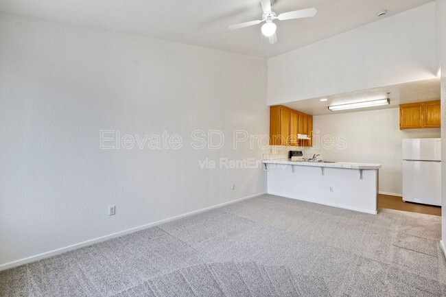 Foto del edificio - 9430 Winter Gdns Blvd