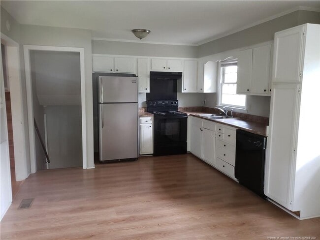 Building Photo - 5650 Dodge Dr