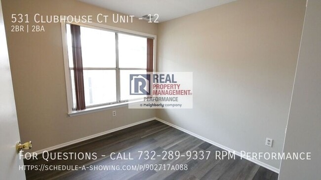 Foto del edificio - 531 Clubhouse Ct