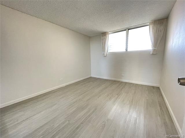 Building Photo - 2211 Ala Wai Blvd