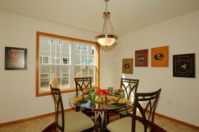 Building Photo - 641 Bear Claw Way