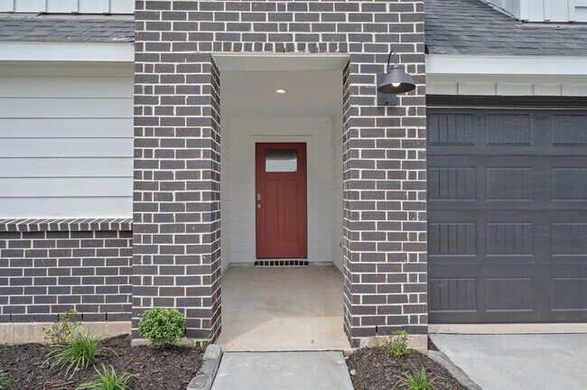 Building Photo - 29422 Pikes Peak Dr