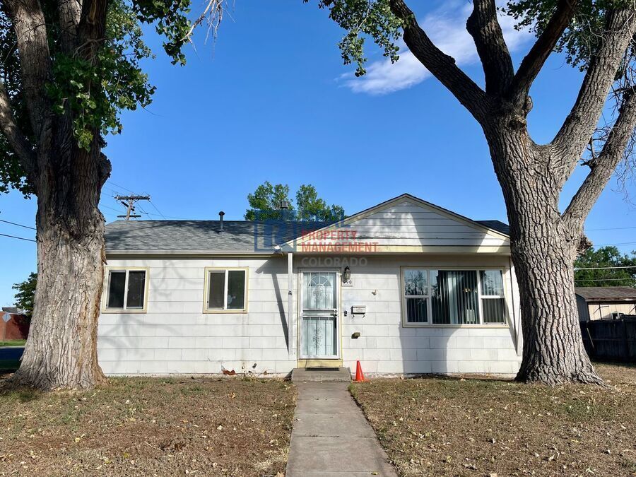 Foto principal - 990 Newark St