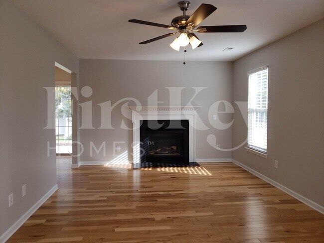 Foto del edificio - 6632 Courtland St