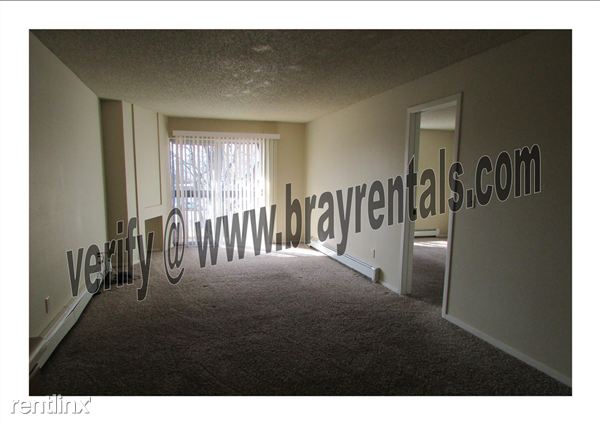 Building Photo - 3146 Lakeside Dr