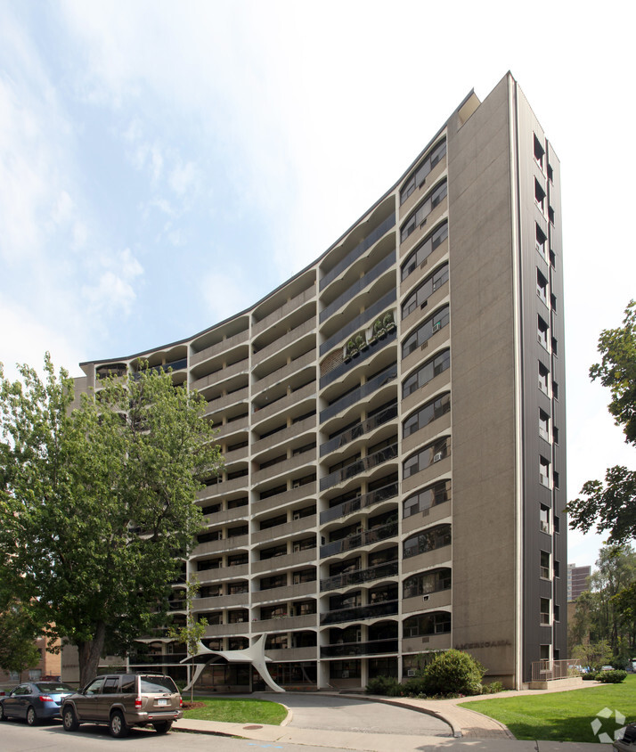 Building Photo - Erskine Heights