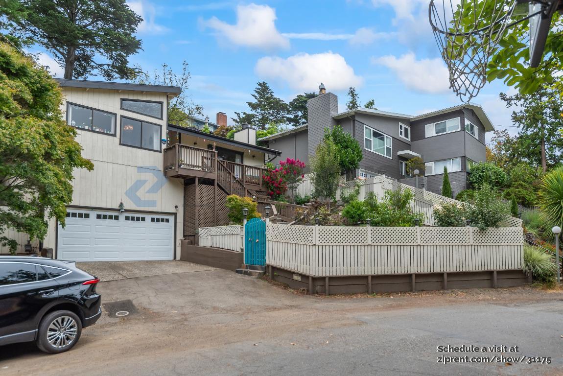 Primary Photo - 2454 Chelsea Dr