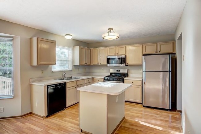 Building Photo - Gorgeous 4 Bedroom Home in Olentangy Schools