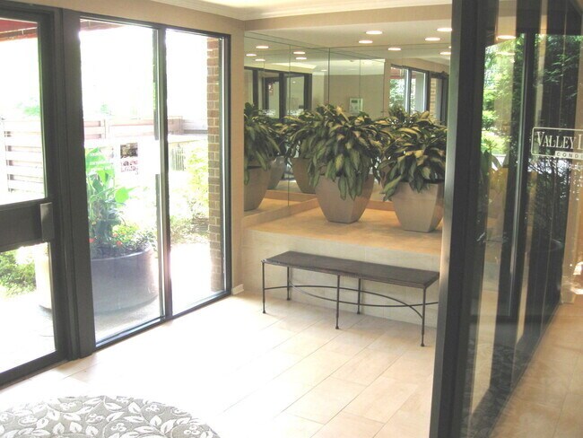 Foto del edificio - 2020 Chestnut Ave