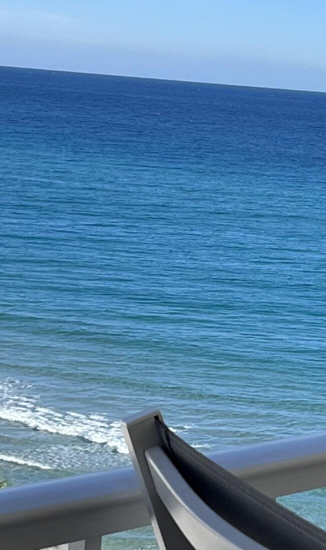 Foto del edificio - 3301 S Ocean Blvd