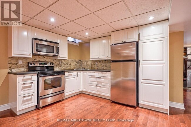 Building Photo - 104 Cabinet Crescent