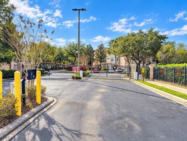 Foto del edificio - 4881 Cypress Woods Dr