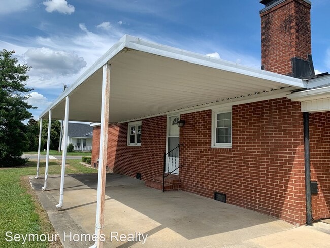 Building Photo - 3 br, 1.5 bath House - 769 Rosewood Road