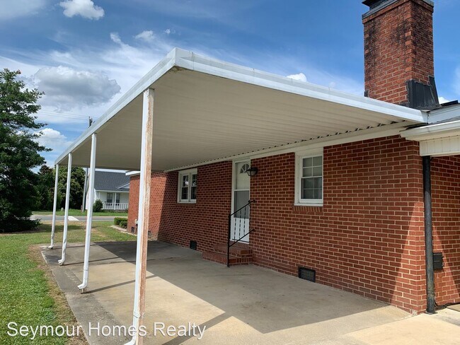 Foto del edificio - 3 br, 1.5 bath House - 769 Rosewood Road