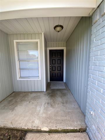 Building Photo - 5504 Pineridge Dr