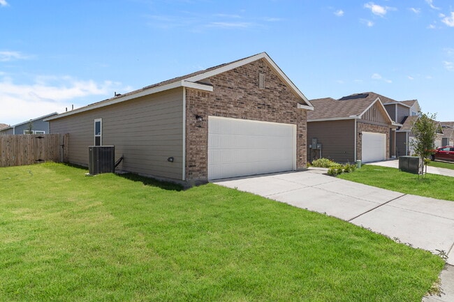 Building Photo - 1136 King Eider