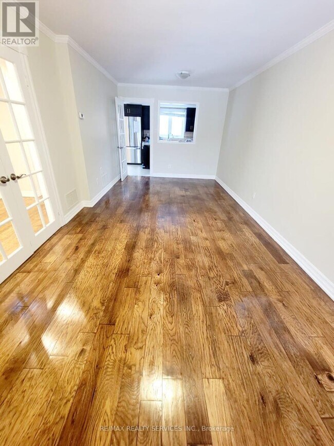 Photo du bâtiment - 15 Chipmunk Crescent