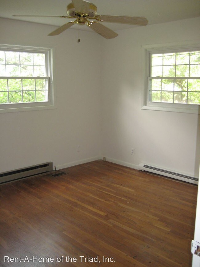 Foto del edificio - 3 br, 2.5 bath House - 4603 Hilltop Road