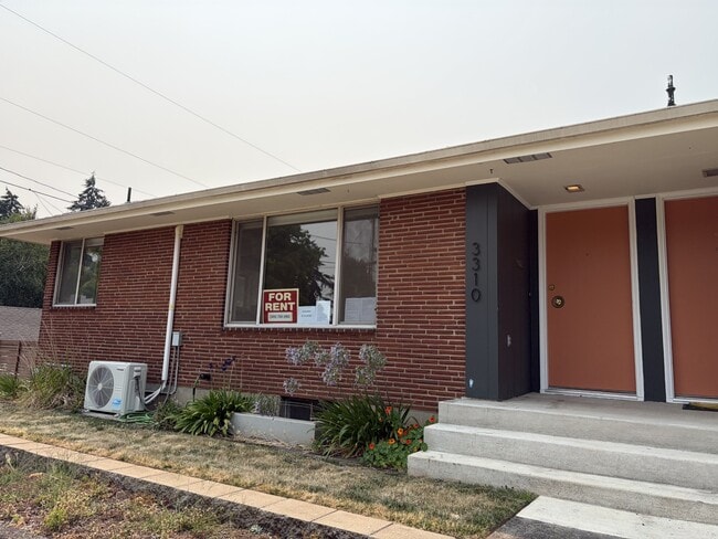 Building Photo - 3310 Columbia St
