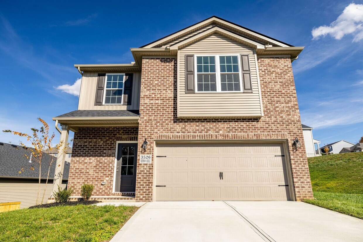 Foto principal - Brand-New 4 Bedroom Home in Beautiful Mary...