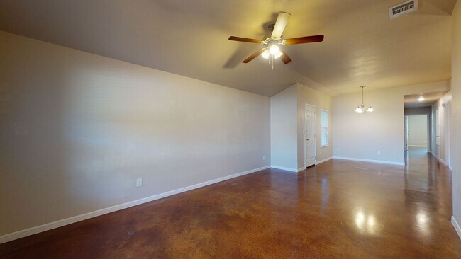 Foto del edificio - Gorgeous duplex in Harker Heights with STAINED CONCRETE FLOORING THROUGHOUT!