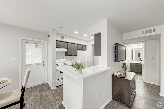 B2 Model - Arrowhead Park Apartments