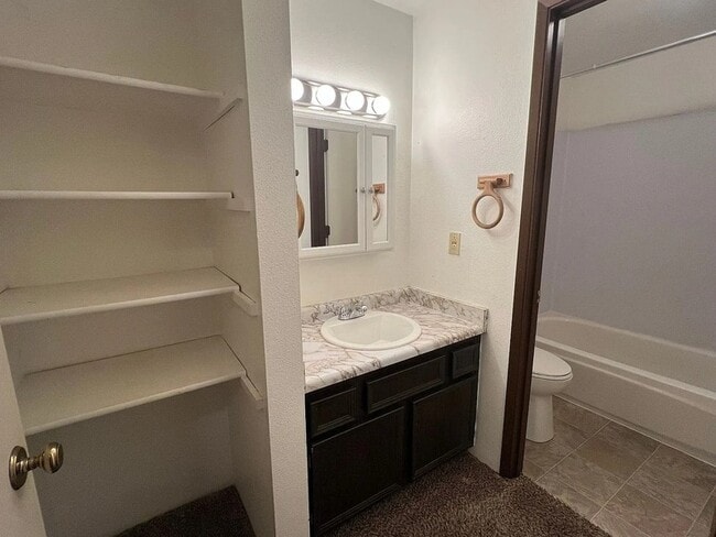 Photo - 19115 SE Yamhill St Apartment