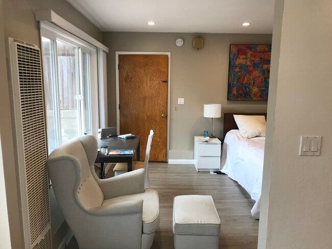 Main Room Viewed From Kitchen - 1215 43rd Ave