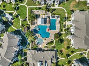 Building Photo - Lakewood