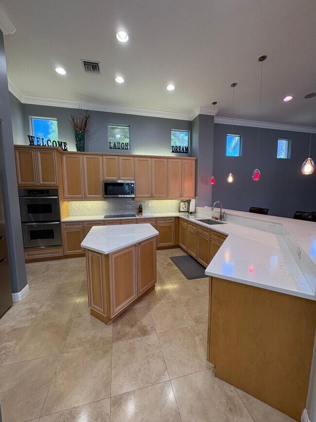 Foto del edificio - 10548 SW Lands End Pl