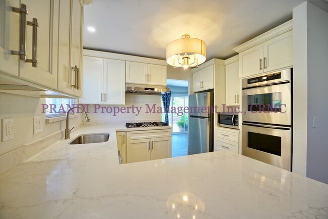 Foto del edificio - Remodeled San Marin Home with Recent Upgra...